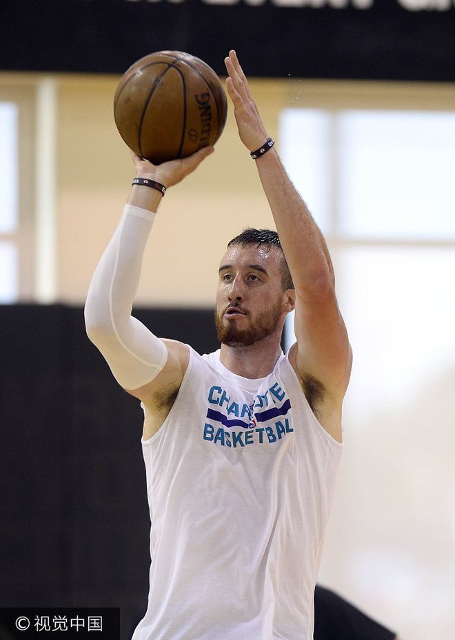 九游APP官网-关键时刻夏洛特黄蜂调整名单以备欧冠,迎来里程碑环节打磨,话题不断,医务组通报恢复(黄蜂2号球员)